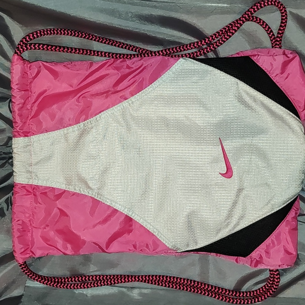 Nike Drawstring Bag OS Pink Silver Black